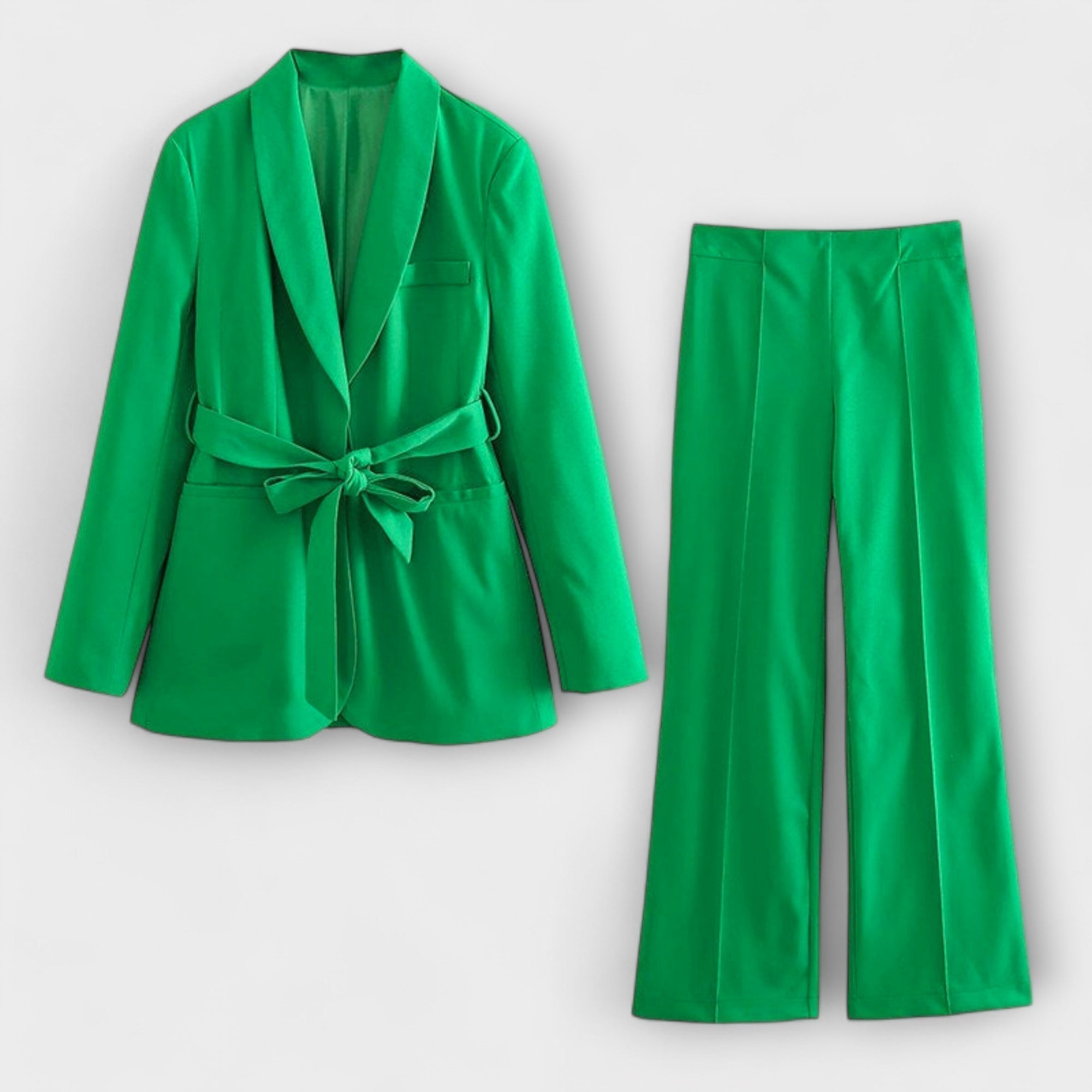 SOFIA Elegante – Chiara – Giacca con Cintura e Pantaloni Aderenti